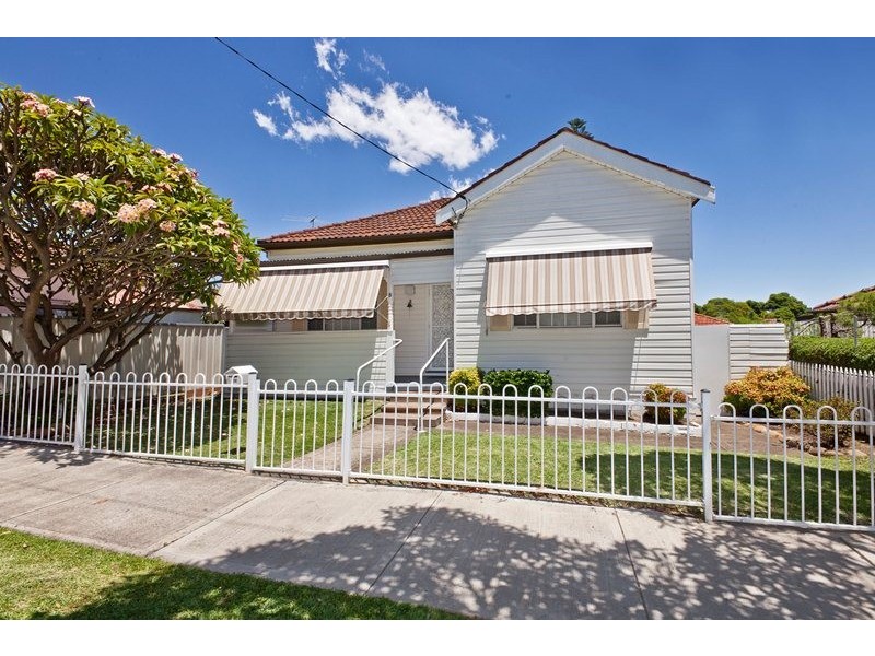 8 Baltimore Street, Belfield NSW 2191