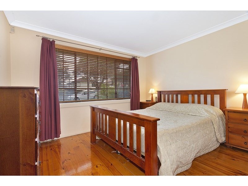 1 Pomona Street, Greenacre NSW 2190