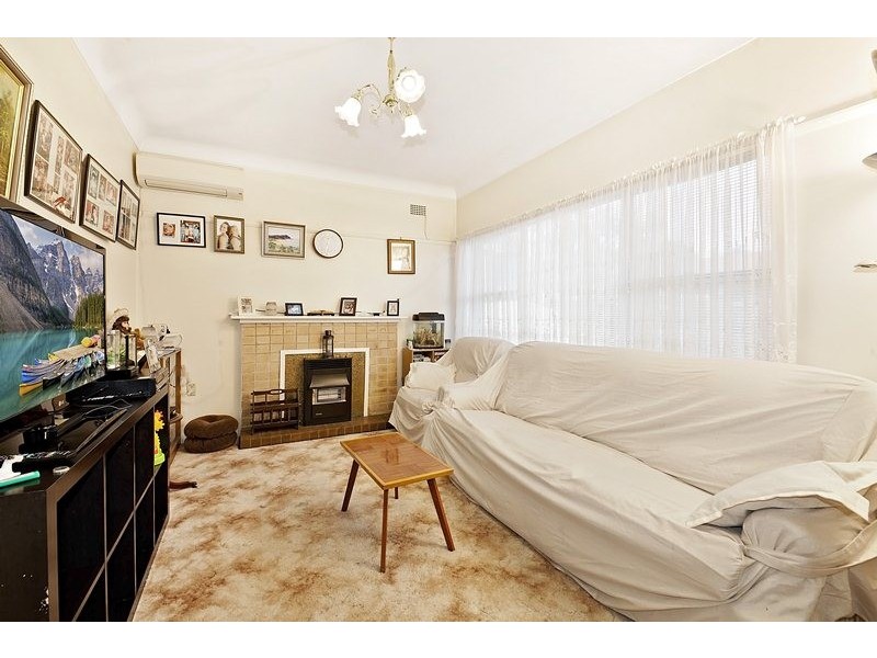 42 Macquarie Street, Greenacre NSW 2190