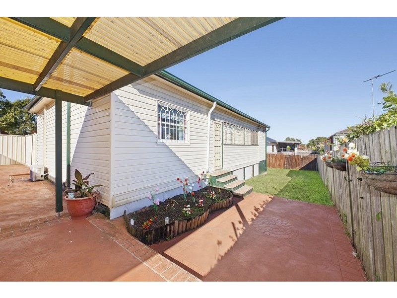 27 Albert Street, Belmore NSW 2192