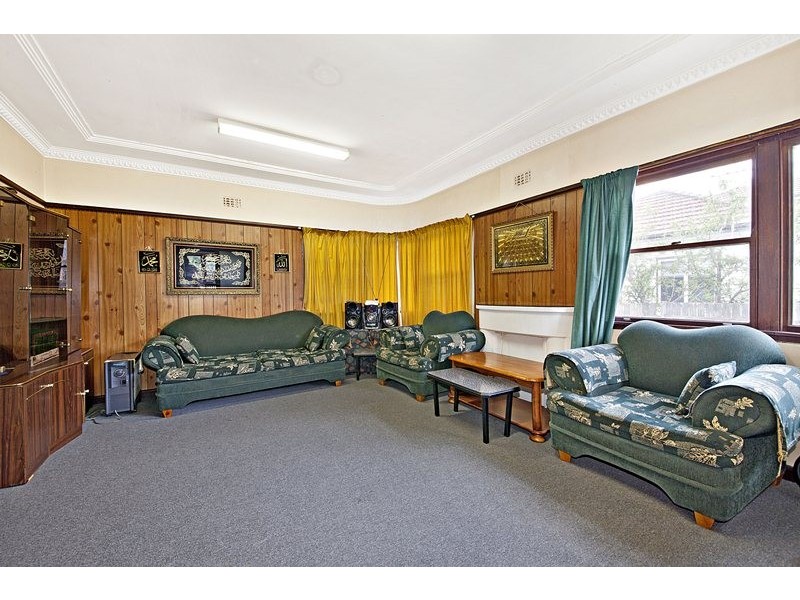 34 Hoskins Avenue, Bankstown NSW 2200