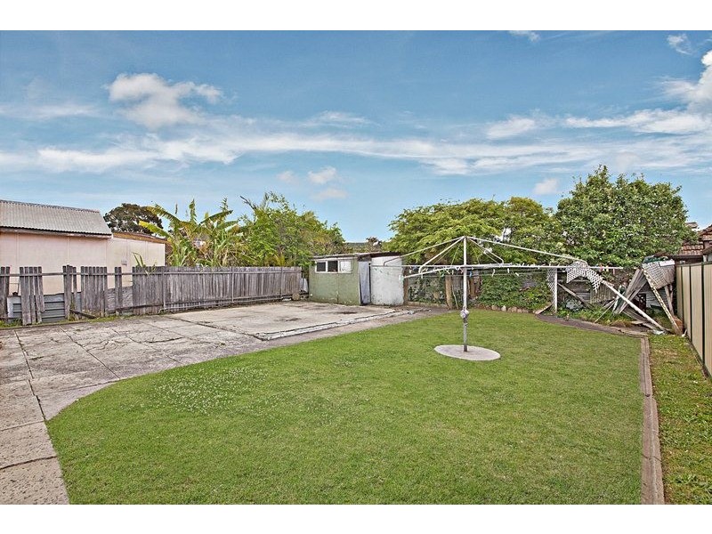 34 Hoskins Avenue, Bankstown NSW 2200