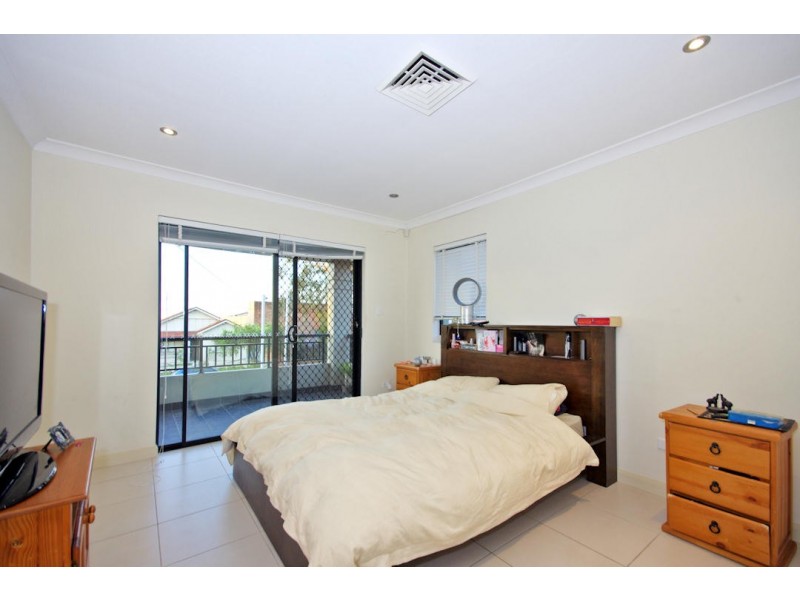 18 Hugh Street, Belmore NSW 2192