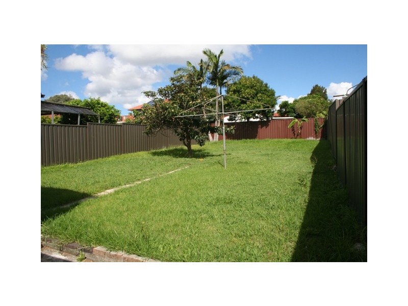 24 Leylands Parade, Belmore NSW 2192