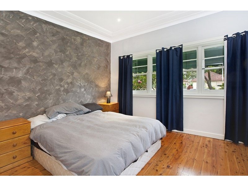 19 Avoca Avenue, Belfield NSW 2191