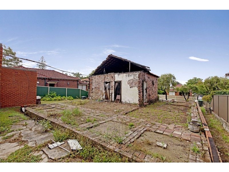 4 Cobbitty Ave, Croydon Park NSW 2133