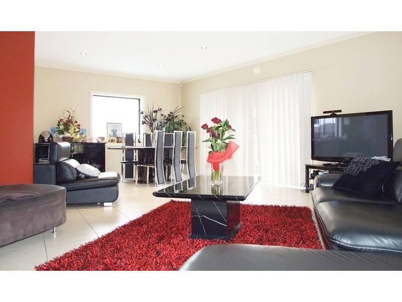 11 Fairland Avenue, Greenacre NSW 2190