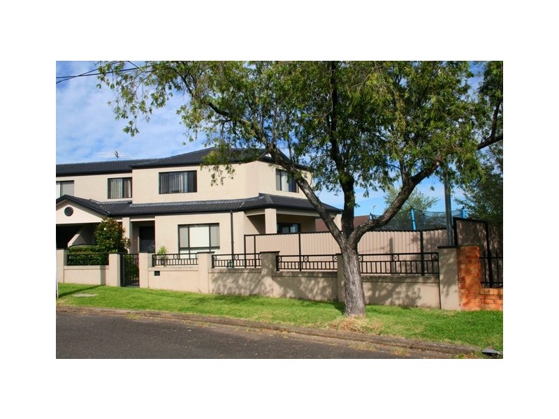 11 Fairland Avenue, Greenacre NSW 2190