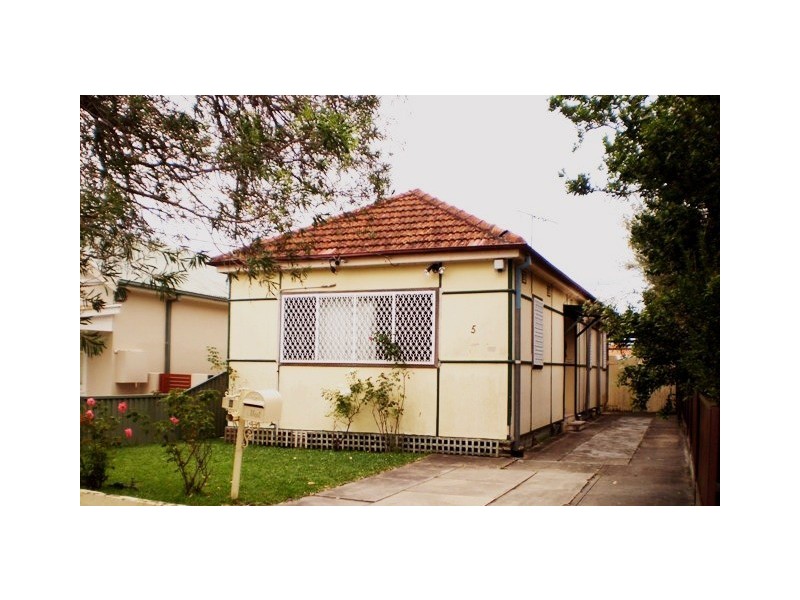 5 McKenzie Street, Campsie NSW 2194