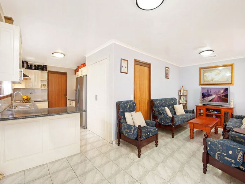 17 Orana Place, Greenacre NSW 2190