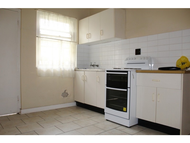 8F LIVINGSTONE ROAD, Petersham NSW 2049