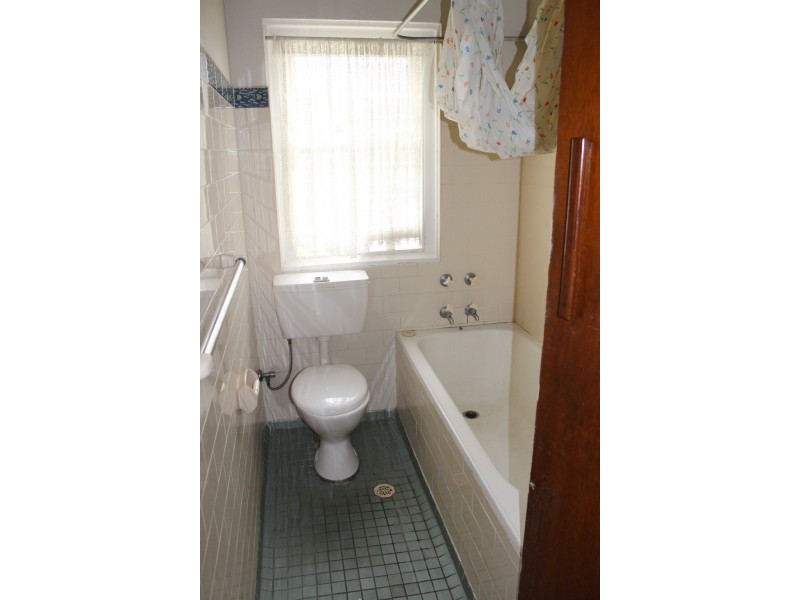 8F LIVINGSTONE ROAD, Petersham NSW 2049