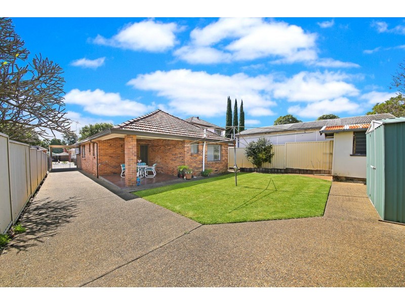 20 Rodgers Ave, Kingsgrove NSW 2208