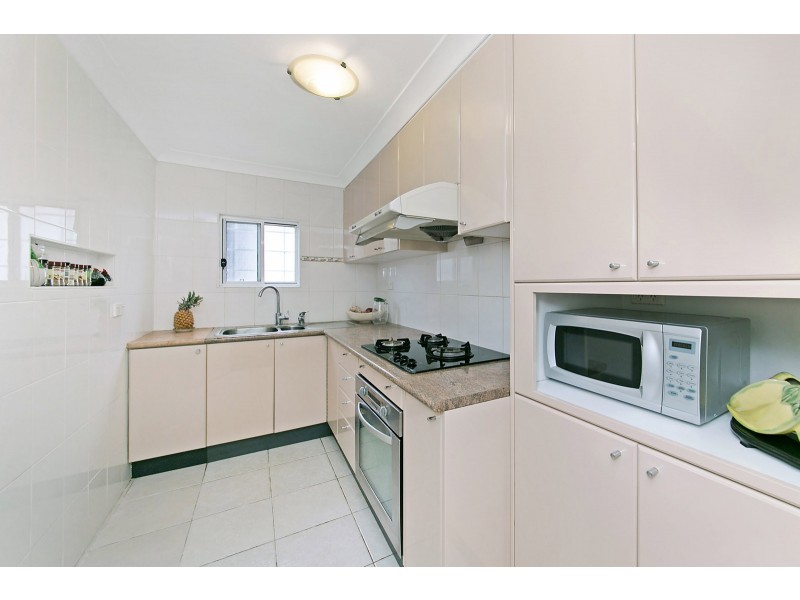 14 Girraween St, Kingsgrove NSW 2208