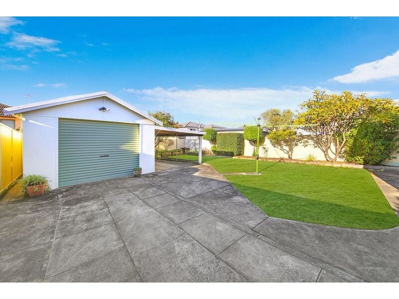 208 Patrick St, Hurstville NSW 2220