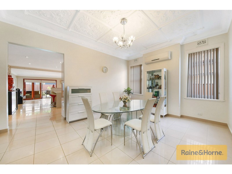 215 FOREST RD, Arncliffe NSW 2205