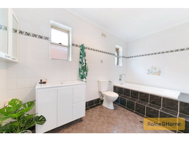 215 FOREST RD, Arncliffe NSW 2205