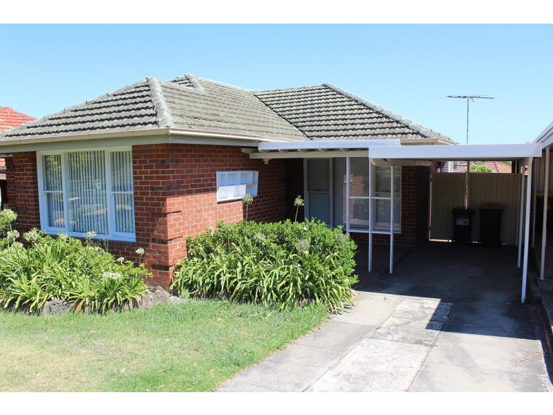 31 Moorefields Road, Kingsgrove NSW 2208