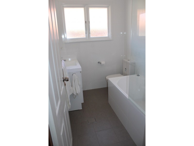 31 Moorefields Road, Kingsgrove NSW 2208