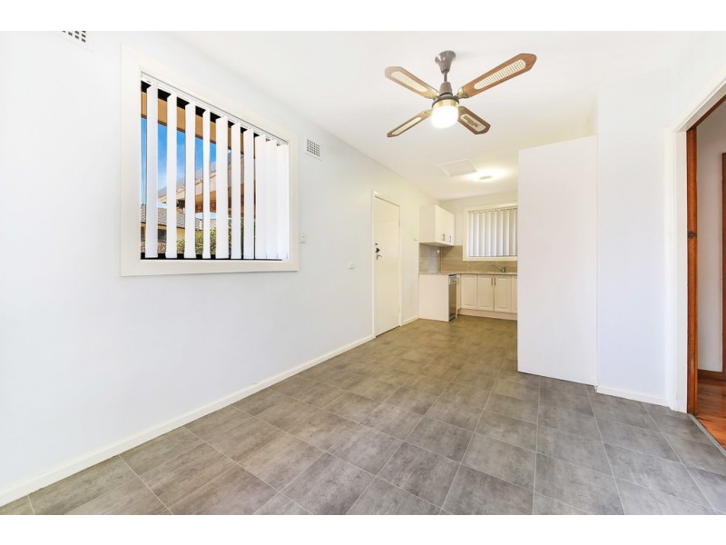 35 MOOREFIELDS RD, Kingsgrove NSW 2208