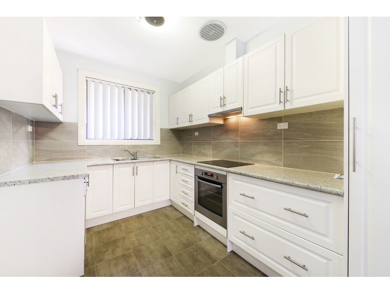 35 MOOREFIELDS RD, Kingsgrove NSW 2208