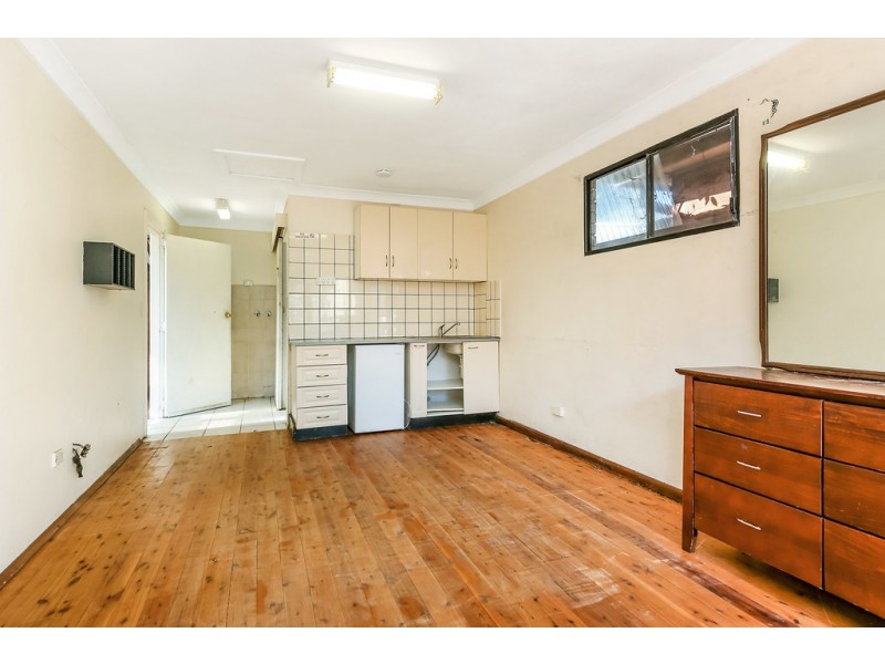 108 CAROLINE ST, Kingsgrove NSW 2208
