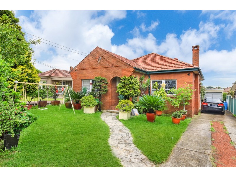 121 BARDWELL RD, Bardwell Park NSW 2207