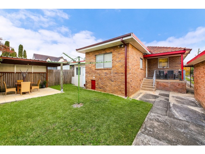 44 LEGGE ST, Roselands NSW 2196