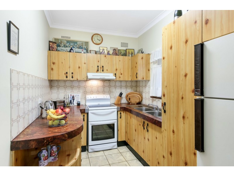 44 LEGGE ST, Roselands NSW 2196