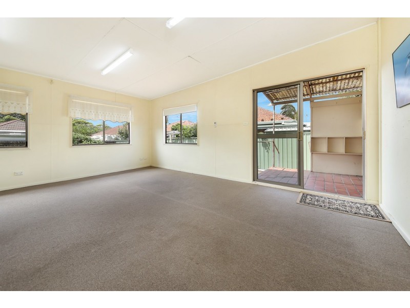20 MOYA CRESCENT, Kingsgrove NSW 2208