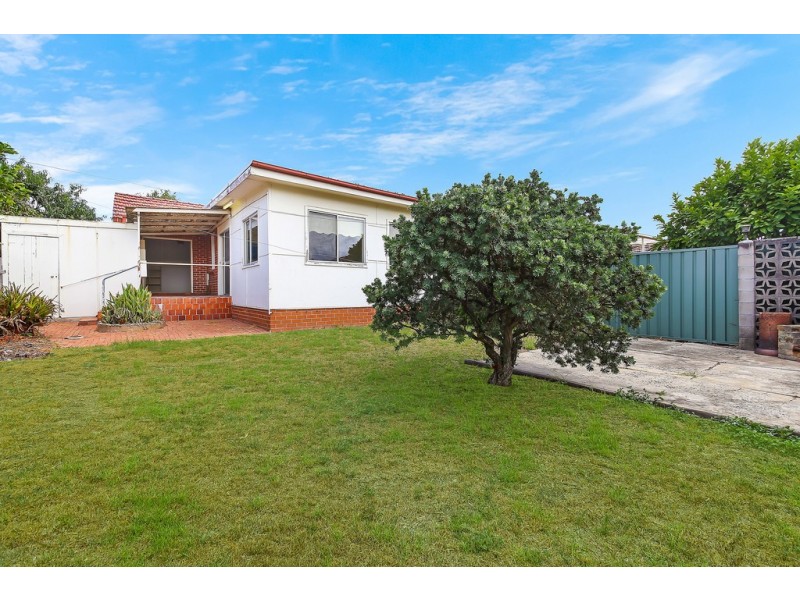 20 MOYA CRESCENT, Kingsgrove NSW 2208
