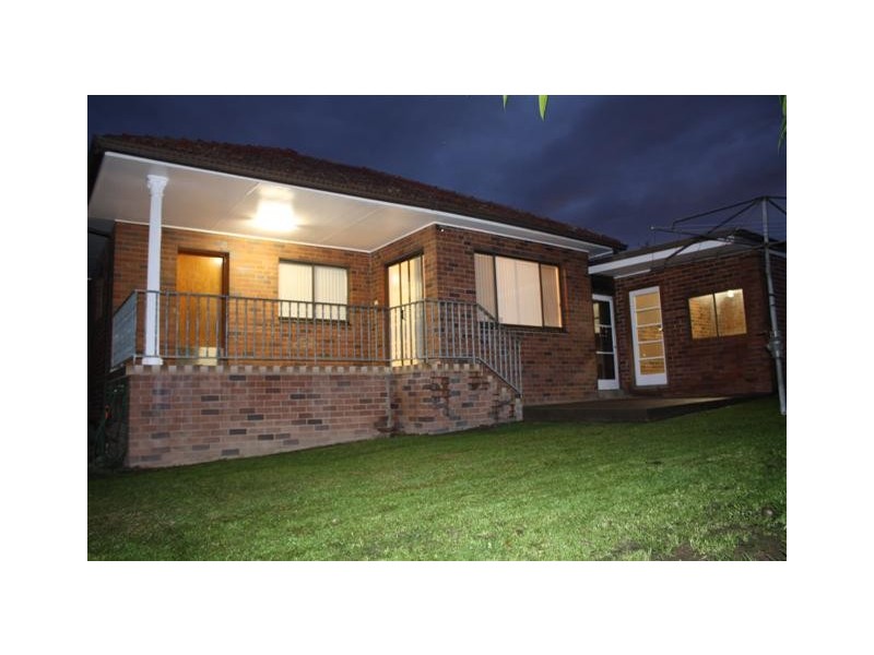 6 Thorpe Road, Kingsgrove NSW 2208