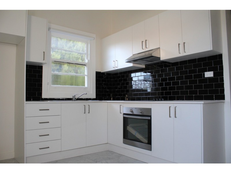 8 livingstone road, Petersham NSW 2049