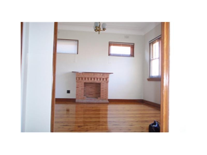 16 Morris Avenue, Kingsgrove NSW 2208