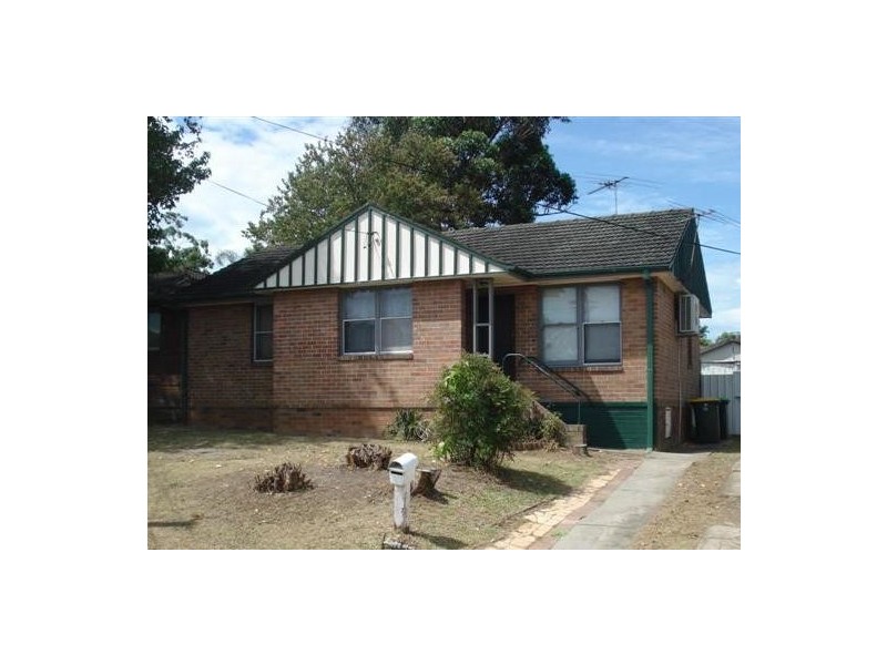 32 Cullens Road, Punchbowl NSW 2196