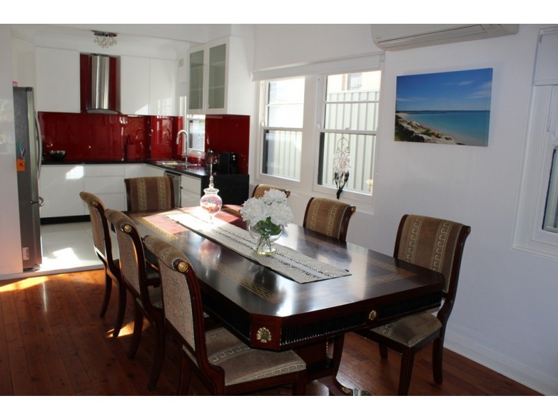 16 MOORE ST, Bardwell Park NSW 2207