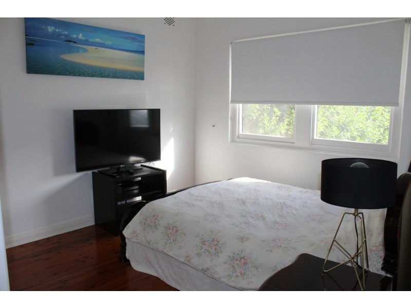 16 MOORE ST, Bardwell Park NSW 2207