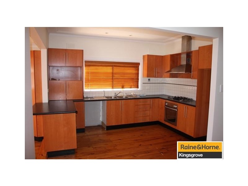 17 Roseview Avenue, Roselands NSW 2196