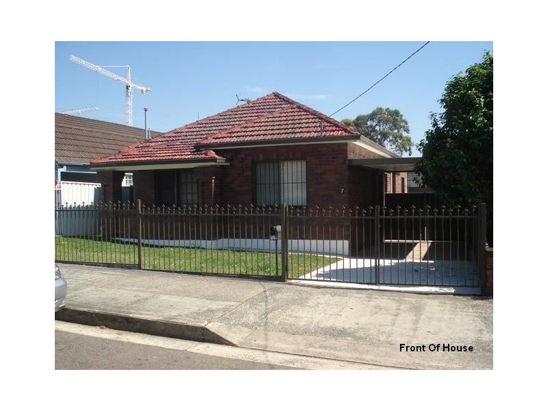 7 The Avenue, Kingsgrove NSW 2208