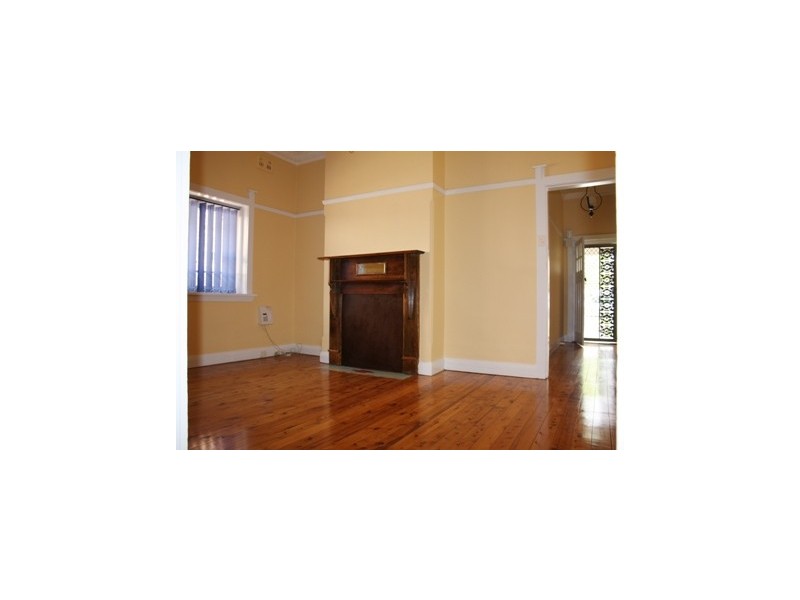 28 Ludgate Street, Roselands NSW 2196