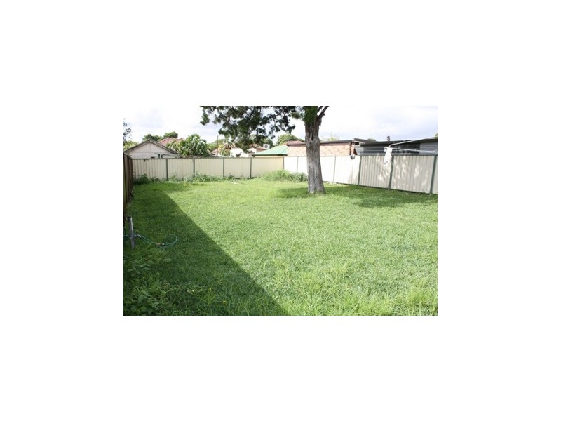 28 Ludgate Street, Roselands NSW 2196