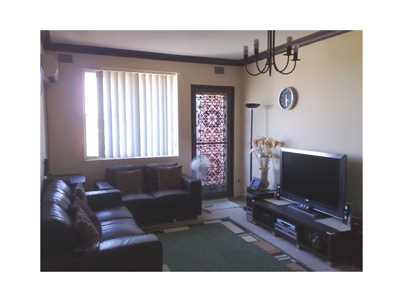 8/7 Phillip Street, Roselands NSW 2196