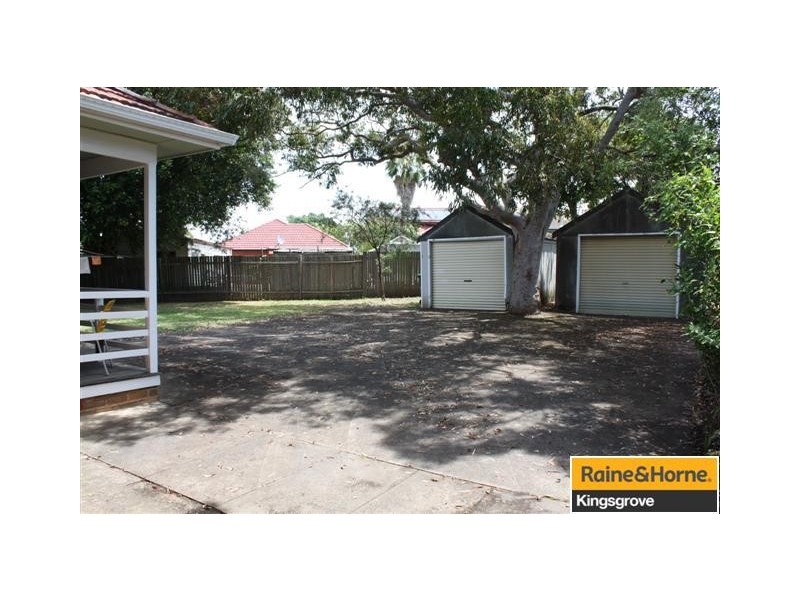44 Simmons Road, Kingsgrove NSW 2208