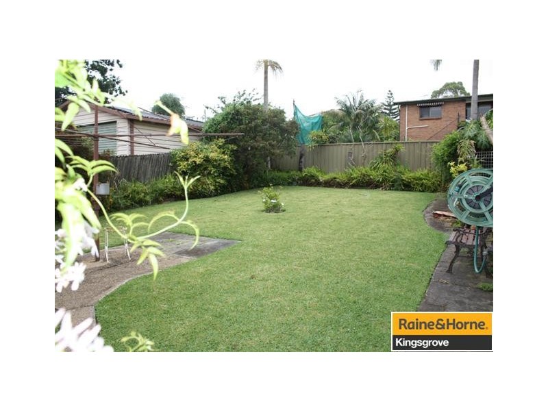 11 Roy Street, Kingsgrove NSW 2208