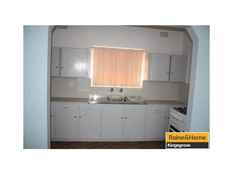 16 Bungalow Road, Peakhurst NSW 2210