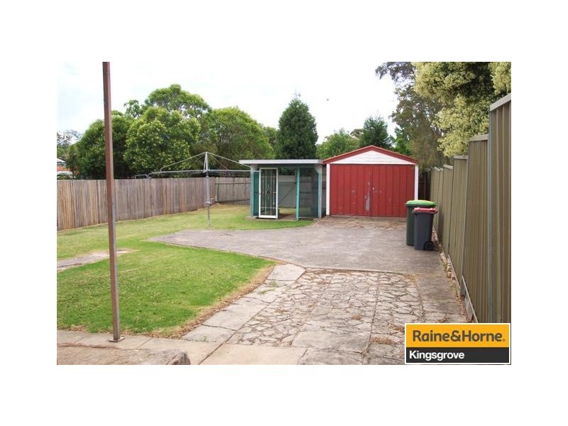 16 Bungalow Road, Peakhurst NSW 2210