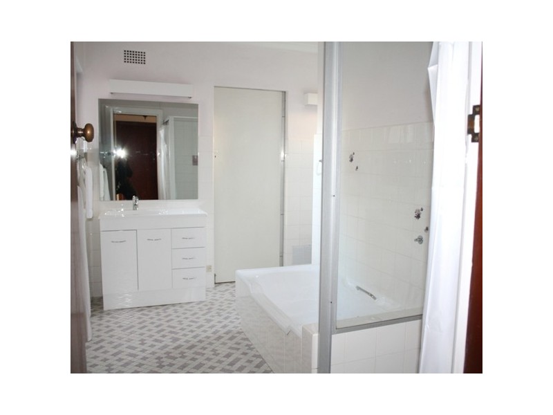 16 St Elmo Parade, Kingsgrove NSW 2208