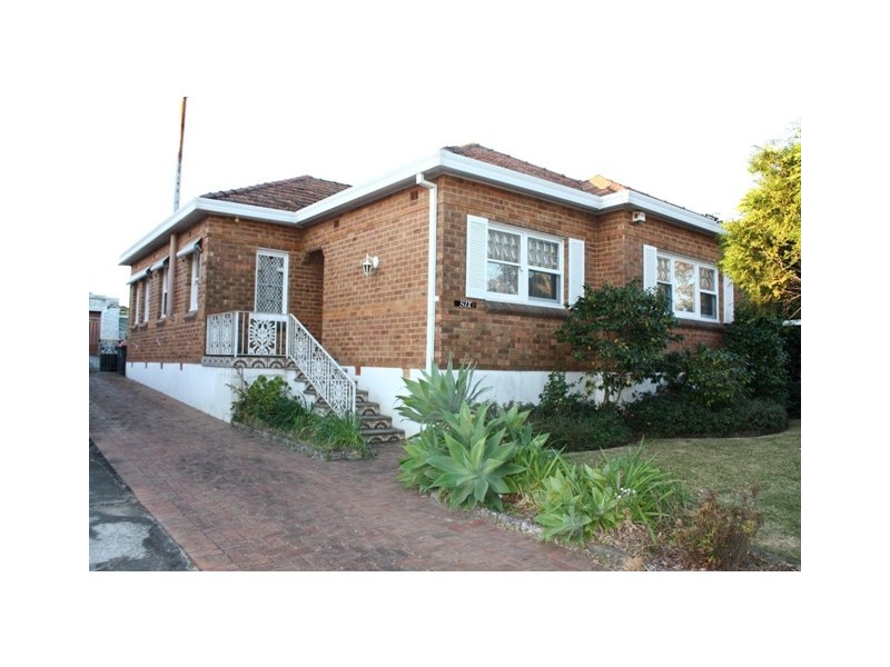 6 Kingsway, Kingsgrove NSW 2208