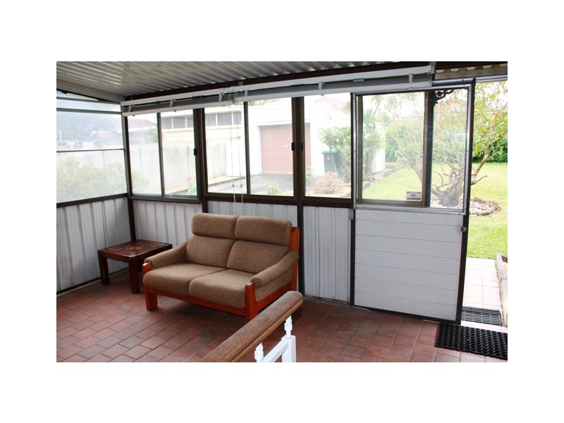 6 Kingsway, Kingsgrove NSW 2208