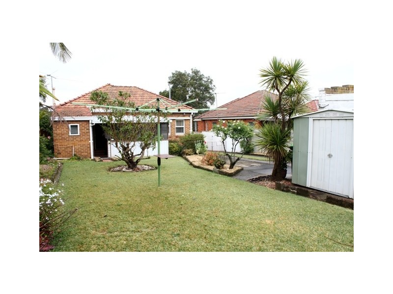 6 Kingsway, Kingsgrove NSW 2208